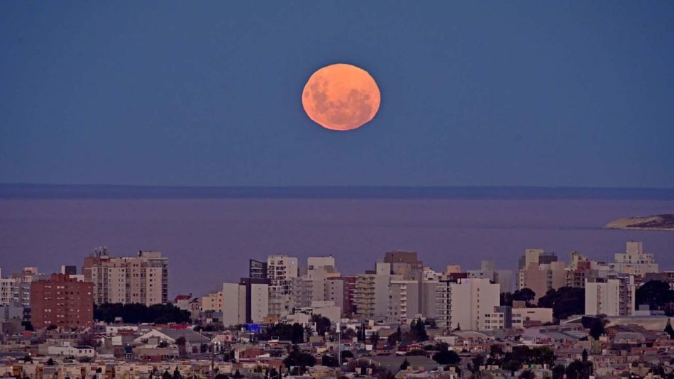 SuperLuna Puerto Madryn 20210427