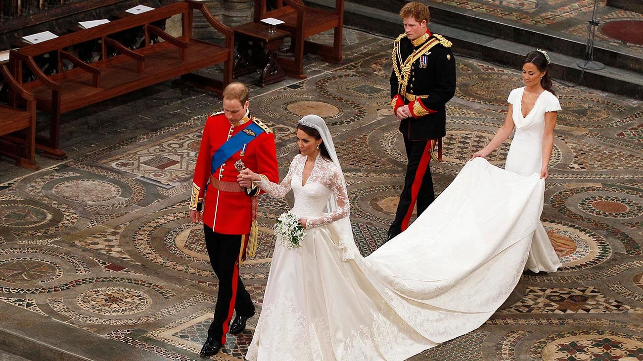  El príncipe Guillermo y Kate Middleton, futuros reyes de Inglaterra, se casaron el 29 de abril de 2011 en Londres