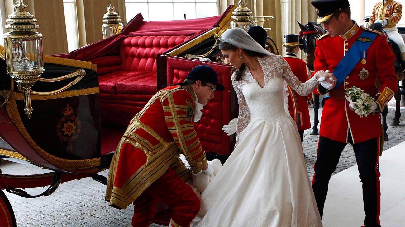  El príncipe Guillermo y Kate Middleton, futuros reyes de Inglaterra, se casaron el 29 de abril de 2011 en Londres