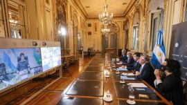 Zoom contra el Covid: Larreta elogió las restricciones de Alberto, Kicillof alertó que "la meseta es un desastre"