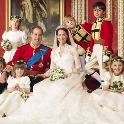 El Principe William y Kate Middleton una década de amor: así fue el vestido de bodas que enloqueció al mundo