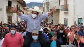 Pedro Castillo es el favorito en las encuestas peruanas.