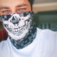 Así es el escalofriante barbijo que usa Onur Tuna, uno de los galanes de Doctor Milagro