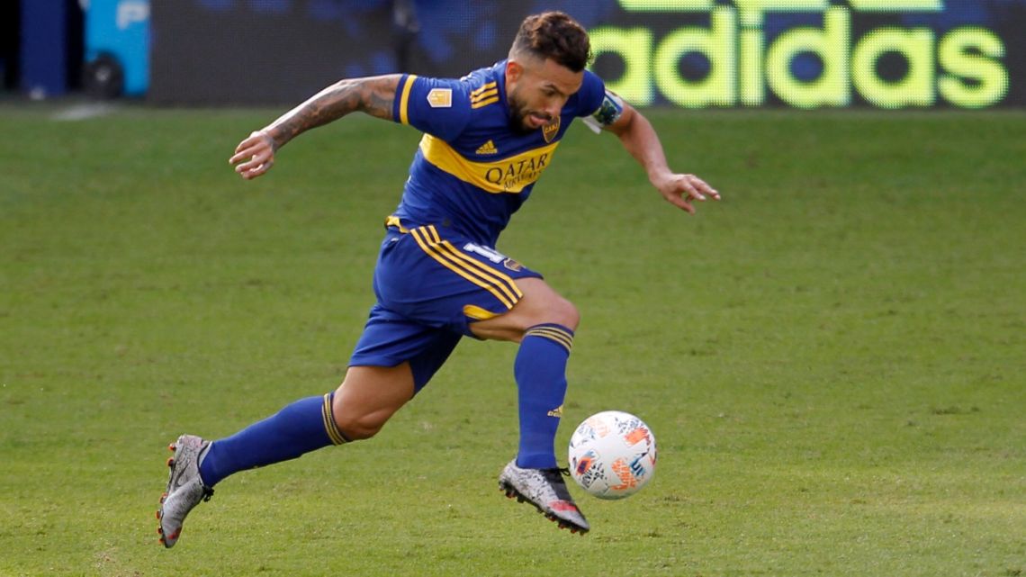 Los hinchas de Boca piden que Tevez no patee más los tiros libres | 442