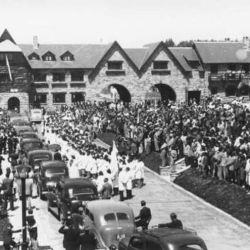 El Centro Cívico fue una de las primeras construcciones que se edificaron en la ciudad.