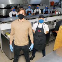 Roberto García Moritán cerró uno de sus restaurantes por un brote de coronavirus