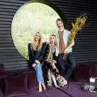 Conocé la nueva casa de Miley Cyrus decorada por su madre: animal print, color y mucho rock