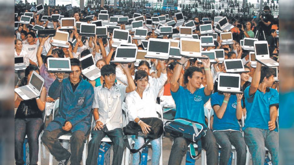 20210508_alumnos_conectar_igualdad_cedoc_g