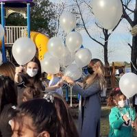 Benjamín Vicuña acompañó a Pampita y sus hijos en el homenaje a Blanca