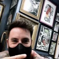 Fede Bal mostró su gigantesco tatuaje que va desde su nuca hasta su cola