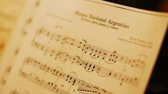 Cumple 210 años el Himno Nacional, un confuso "copyright" compuesto por un español monárquico