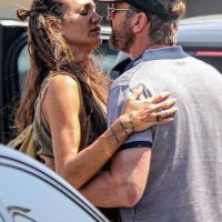 Gerard Butler y Morgan Brown, reconciliados: las fotos que los muestran a los besos
