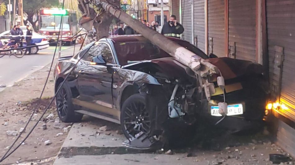 2021 05 12 Mustang Merlo Choque