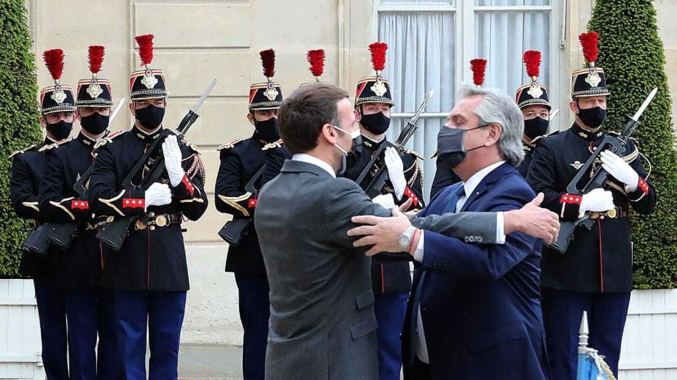 alberto fernandez con macron 20210512