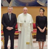 Recorré cada detalles del atuendo de Fabiola Yáñez para la audiencia con el Papa Francisco