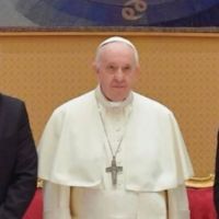 Recorré cada detalles del atuendo de Fabiola Yáñez para la audiencia con el Papa Francisco