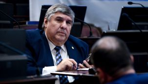 El titular de la bancada oficialista en el Senado, José Mayans.