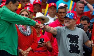 Nicolás Maduro junto a Diego Maradona