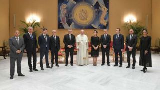Fabiola Yáñez en su visita al papa Francisco