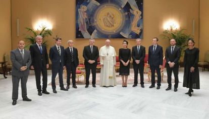 Fabiola Yáñez: ¿Por qué las mujeres deben vestirse de negro ante el Papa y quienes son la excepción?