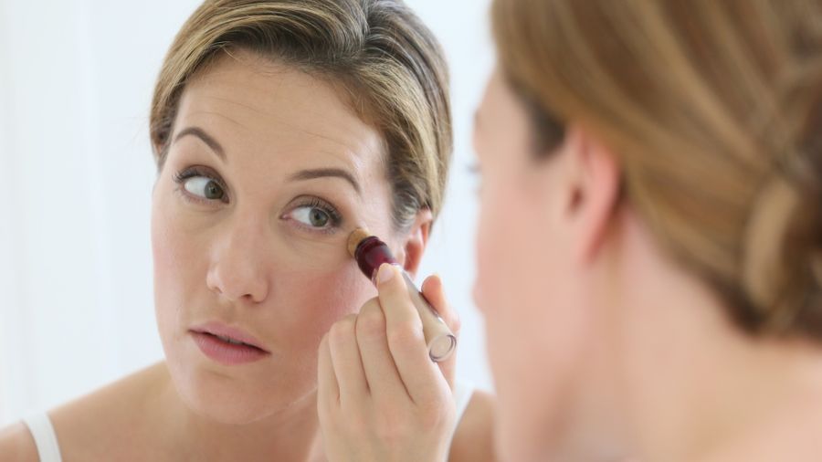 El corrector o concealer es un producto que puede lograr una piel  perfecta, pero... ¿lo estás  usando bien? como todo  maquillaje, también tiene su técnica.