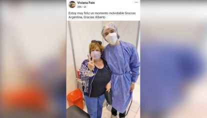 Viviana Fein. Mucha gente agradece a los políticos haber recibido su vacuna.