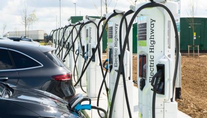 ¿A partir de cuándo los autos eléctricos serán más baratos que los de combustión?