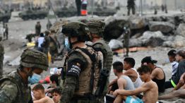 El Ejército español devuelve en caliente a los migrantes que han entrado por Ceuta 20210518