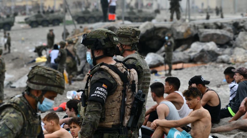 El Ejército español devuelve en caliente a los migrantes que han entrado por Ceuta 20210518