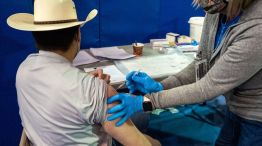 Navajo Area Indian Health Service Holds Covid-19 Vaccinations At University Of New Mexico