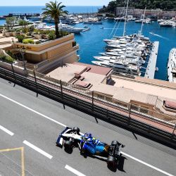 El piloto canadiense de Williams, Nicholas Latifi, conduce durante la primera sesión de entrenamientos en el circuito urbano de Mónaco en Mónaco, antes del Gran Premio de Fórmula 1 de Mónaco. | Foto:Valery Hache / AFP
