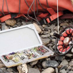 Las cañas de Spey nos dan una ayuda extra para enfrentar el viento predominante al poder cambiar de lado sin mucha dificultad.