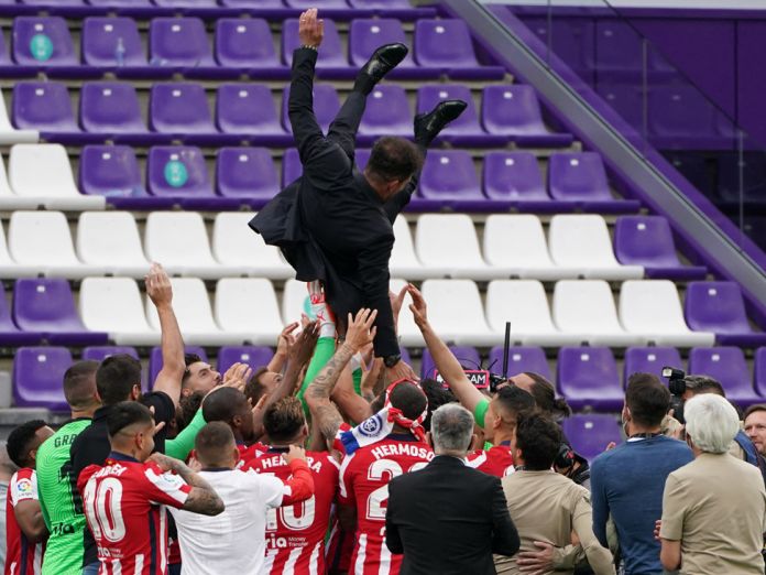 Luis Suarez leaves pitch in tears after Atletico Madrid fans share