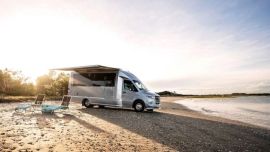 Este motorhome se destaca por varias cuestiones, entre ellas el uso inteligente de los espacios a través de diferentes e ingeniosos mecanismos.