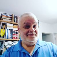 La nueva vida de Claudio Orellano, conocido por ser la voz de Crónica TV