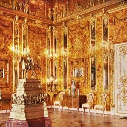 La legendaria Cámara Ambar fue un regalo del monarca prusiano Federico I al zar ruso Pedro el Grande.