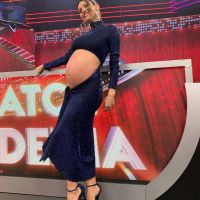 El look de Pampita con pasa al aire que fue furor en La Academia