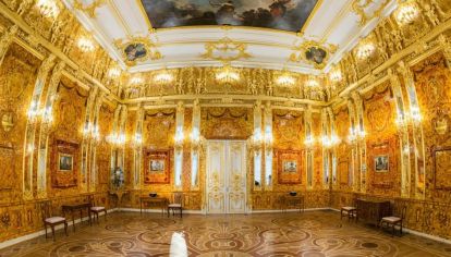 La legendaria Cámara Ambar fue un regalo del monarca prusiano Federico I al zar ruso Pedro el Grande.