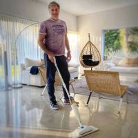 Cómo es la casa de Horacio Cabak en Pilar: minimalista, con decoración moderna y materiales de lujo