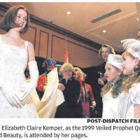 Una actriz de “The Office” fue coronada “princesa del Ku Klux Klan” a los 19 años