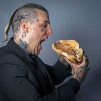 ALEXANDER CANIGGIA, INTIMO