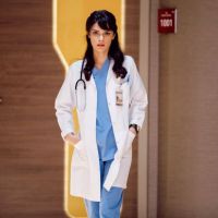 Conocé a Sinem Ünsal, la doctora Nazli en Doctor Milagro
