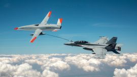 El repostaje se consiguió tras varios vuelos de prueba previos.