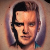 La locutora de Masterchef Celebrity 2 se tatuó la cara de Santiago del Moro