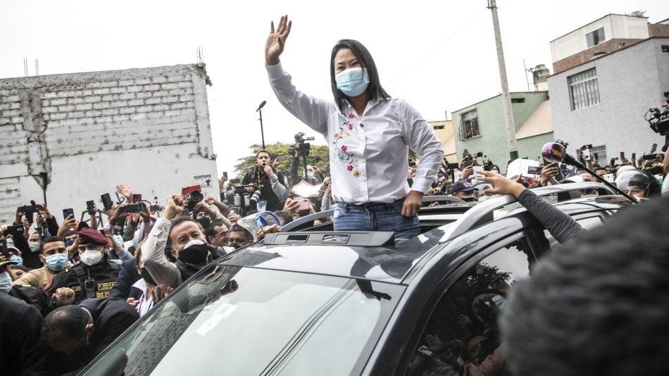 Peruvians Vote In Presidential Election Runoff