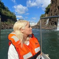 Lali Espósito de vacaciones en Cataratas del Iguazú con David Victori