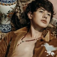 Tras los pasos de Juanita Tinelli y Guillermina Valdés: Dante Ortega se luce como modelo masculino