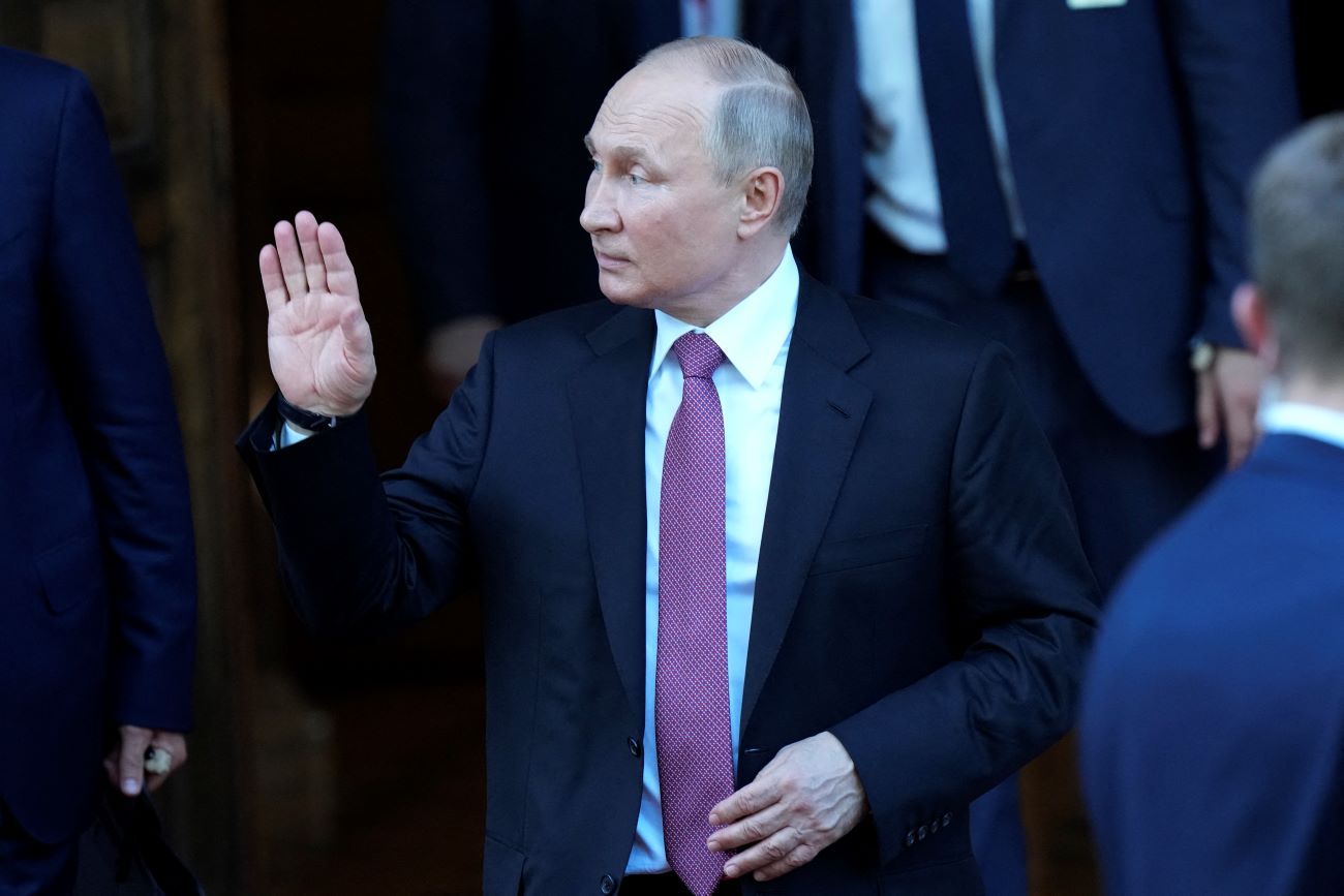 Putin se despide antes de abandonar la ciudad suiza. 