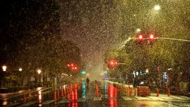 La capital cordobesa amaneció cubierta de nieve.