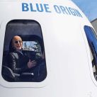 Jeff Bezos renuncia como CEO de amazon y se embarca a la luna